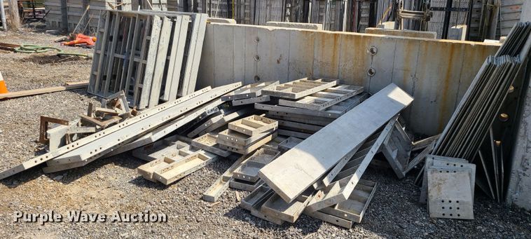 image for item DM4950 Badger aluminum concrete forms