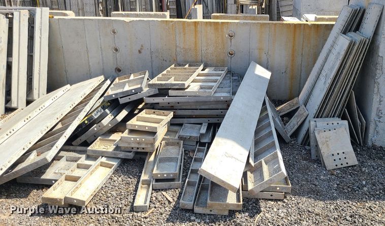 image for item DM4950 Badger aluminum concrete forms