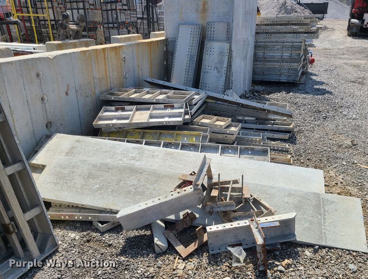 image for item DM4950 Badger aluminum concrete forms