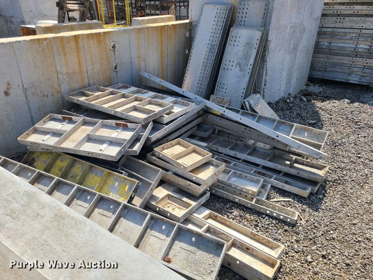 image for item DM4950 Badger aluminum concrete forms