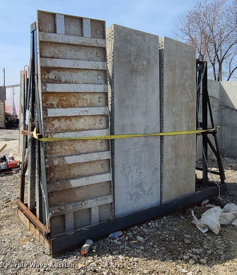 image for item DM4952 Approximately 46 Badger aluminum concrete forms