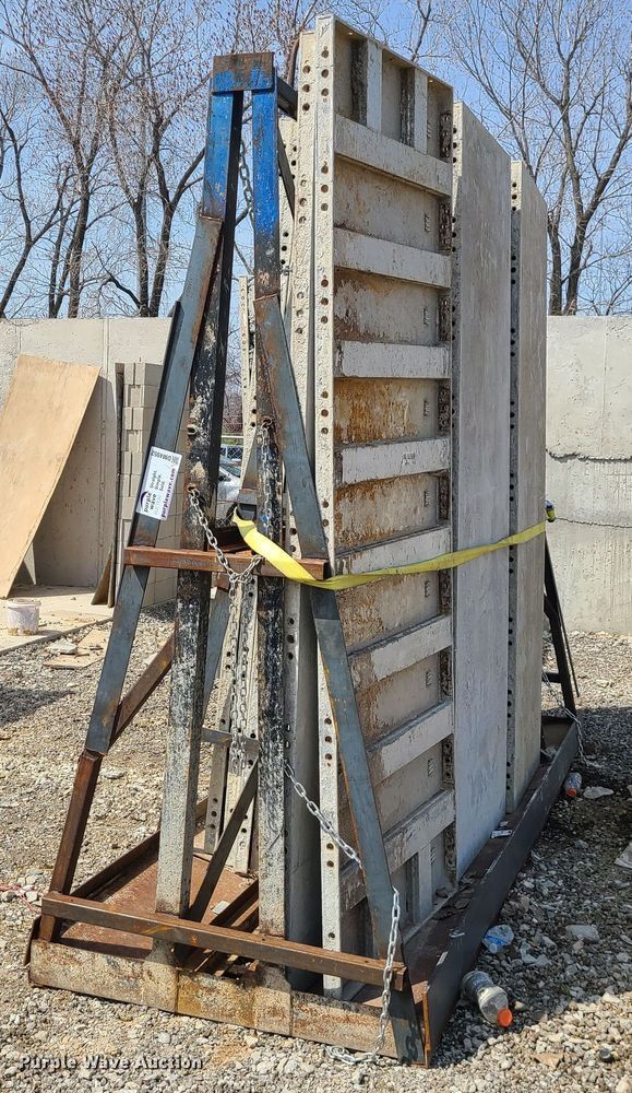 image for item DM4952 Approximately 46 Badger aluminum concrete forms