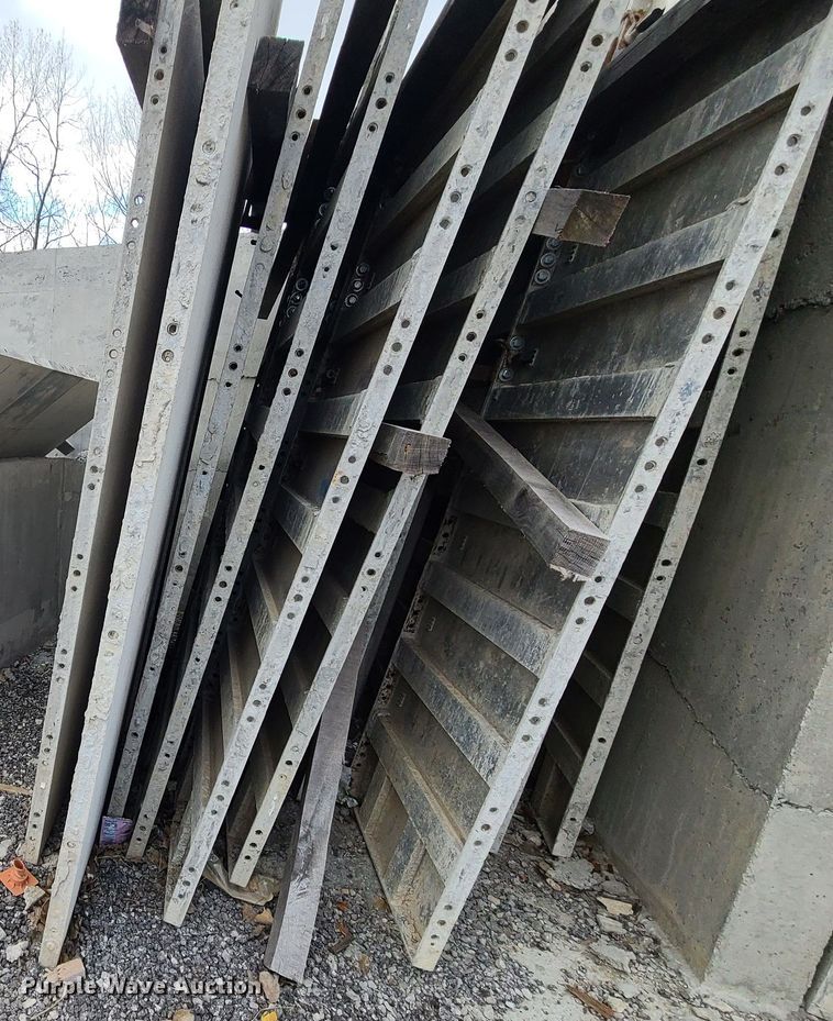 image for item DM4953 Badger aluminum concrete forms