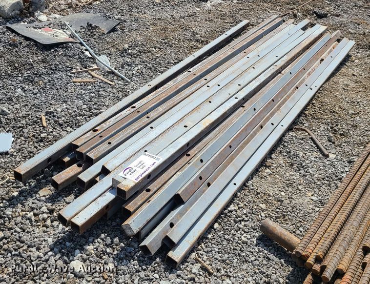 image for item DM4955 Approximately 28 pieces of 2" square tubing