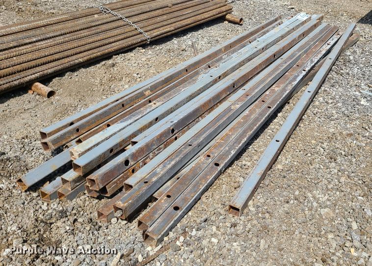 image for item DM4955 Approximately 28 pieces of 2" square tubing