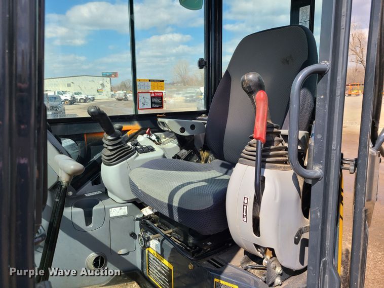 image for item DM4958 2019 John Deere 50G  mini excavator