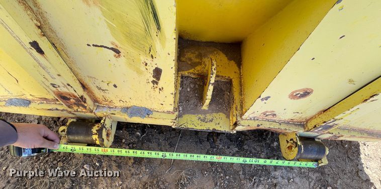 image for item DN4577 Roll-off container