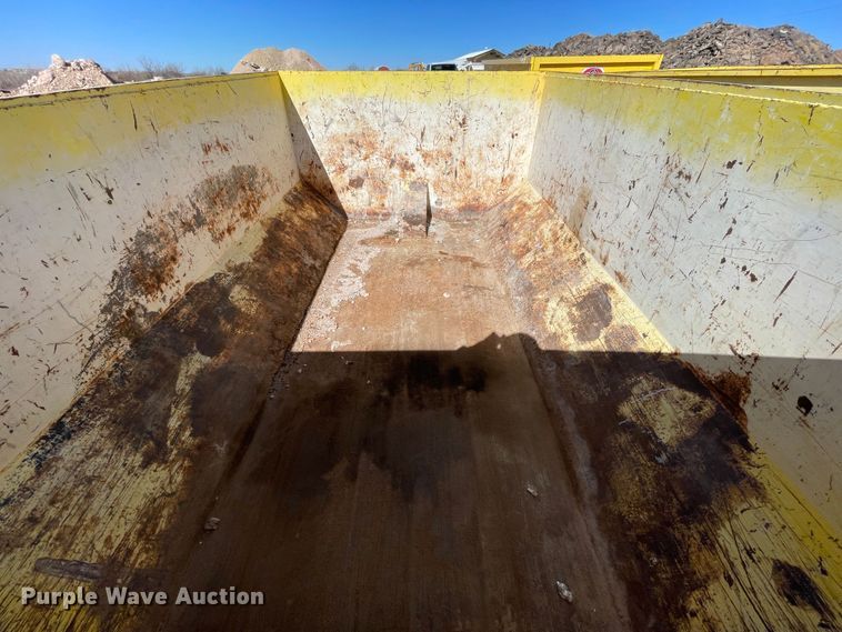 image for item DN4577 Roll-off container