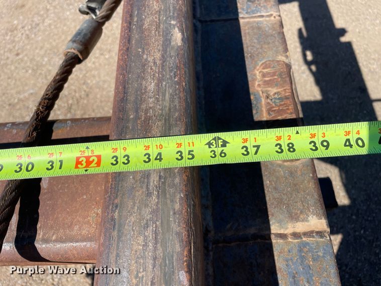 image for item DN4579 1997 International 4900  roll-off container truck