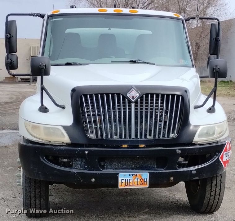 image for item DN6336 2011 International 4300  fuel truck