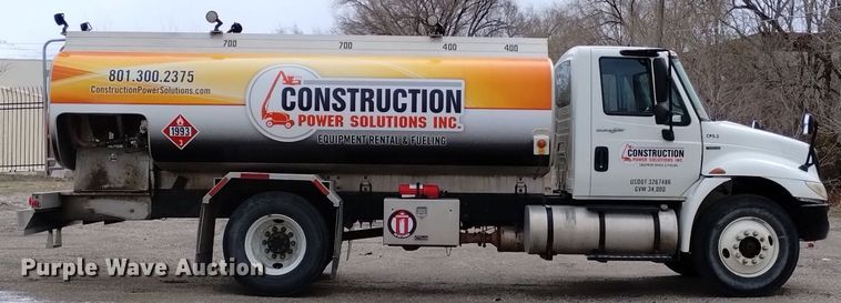 image for item DN6336 2011 International 4300  fuel truck