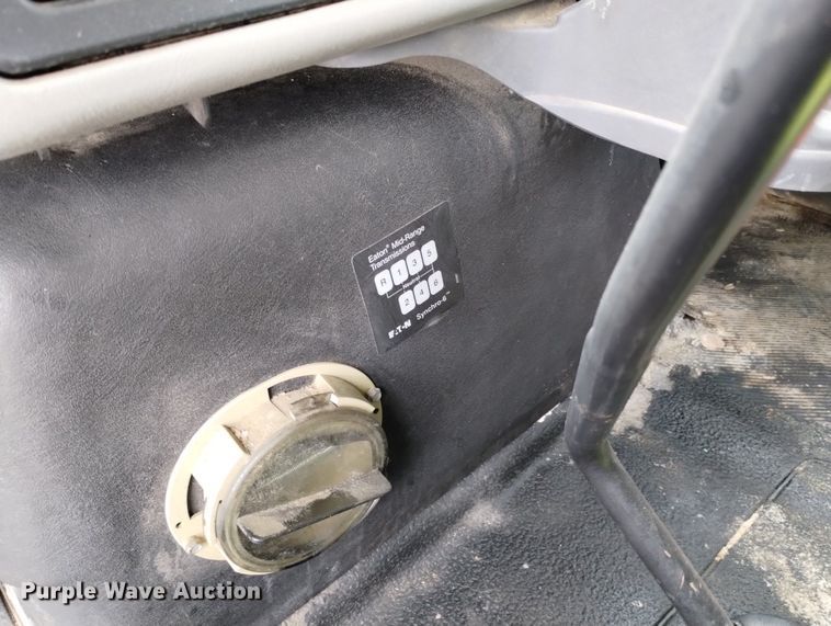 image for item DN6336 2011 International 4300  fuel truck