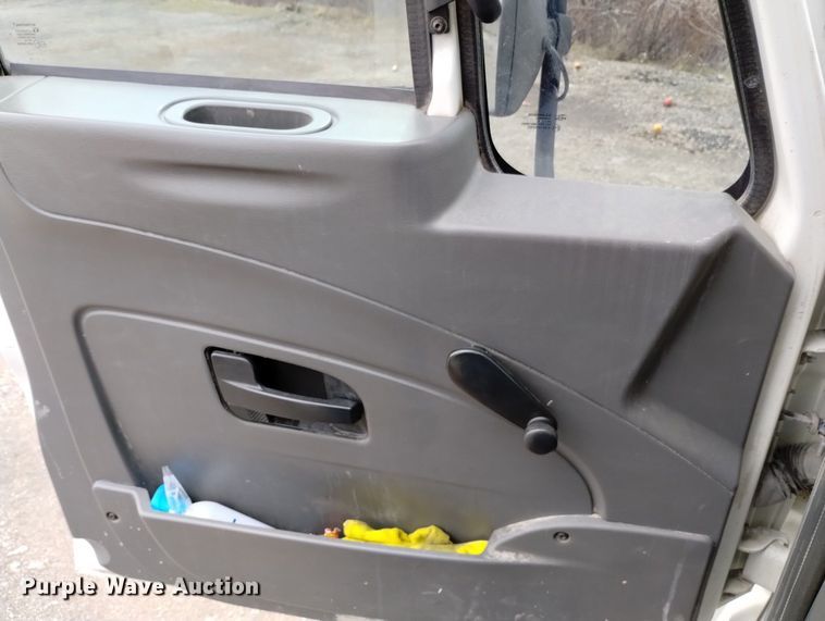 image for item DN6336 2011 International 4300  fuel truck