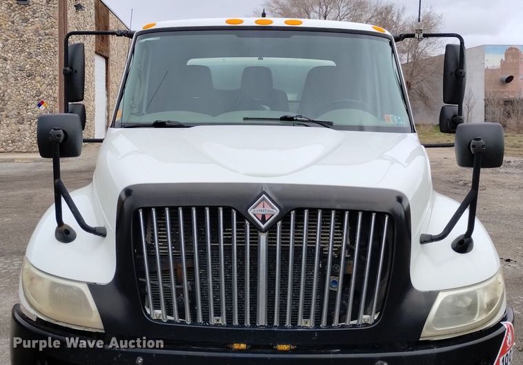 image for item DN6336 2011 International 4300  fuel truck