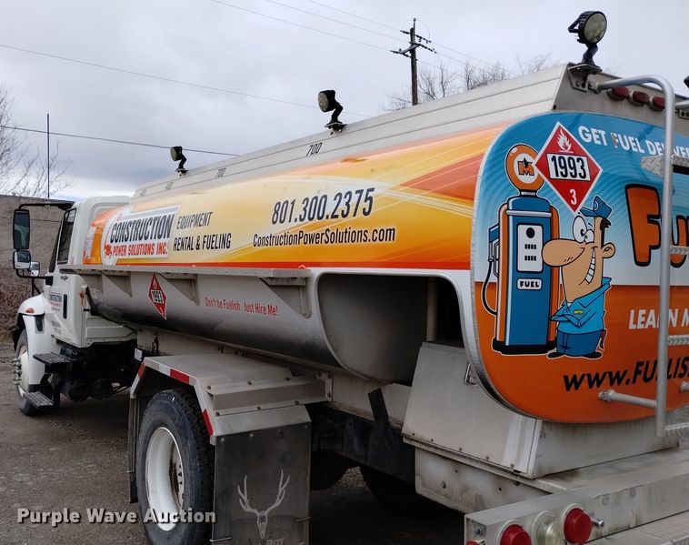 image for item DN6336 2011 International 4300  fuel truck