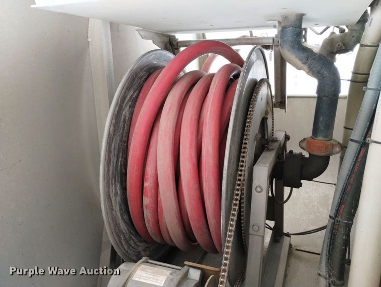 image for item DN6336 2011 International 4300  fuel truck