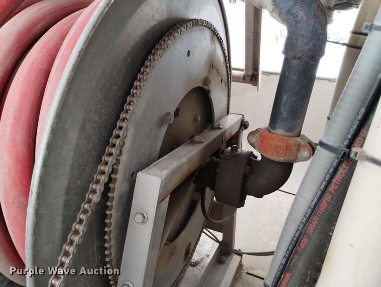 image for item DN6336 2011 International 4300  fuel truck