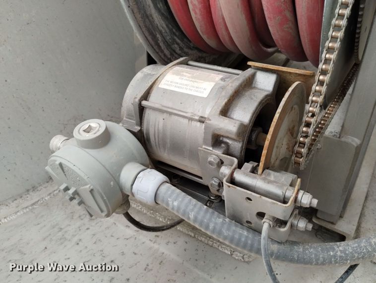 image for item DN6336 2011 International 4300  fuel truck