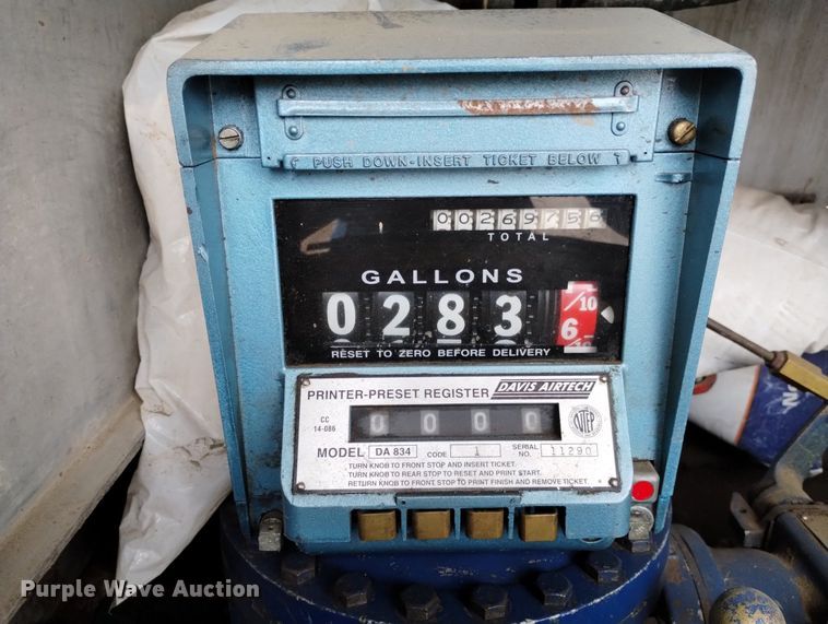 image for item DN6336 2011 International 4300  fuel truck