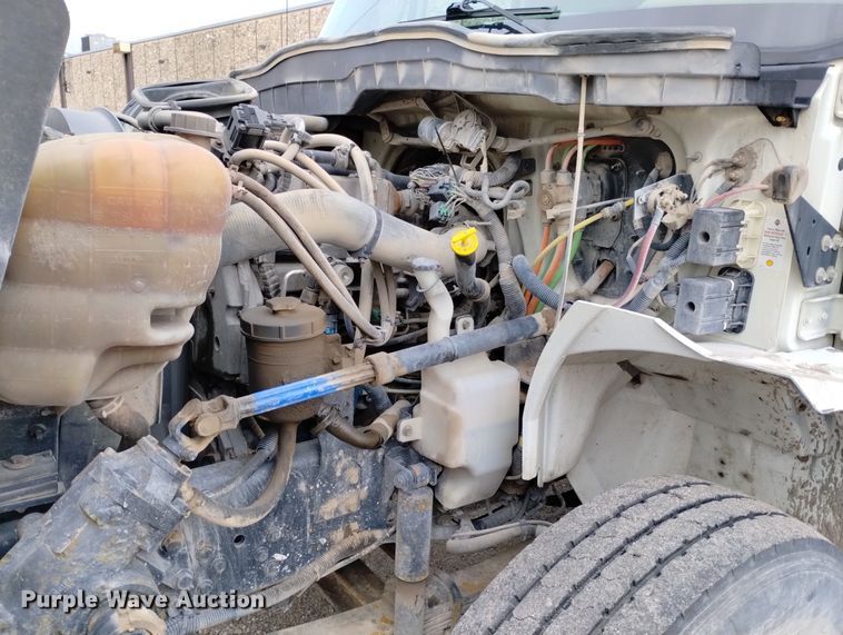 image for item DN6336 2011 International 4300  fuel truck