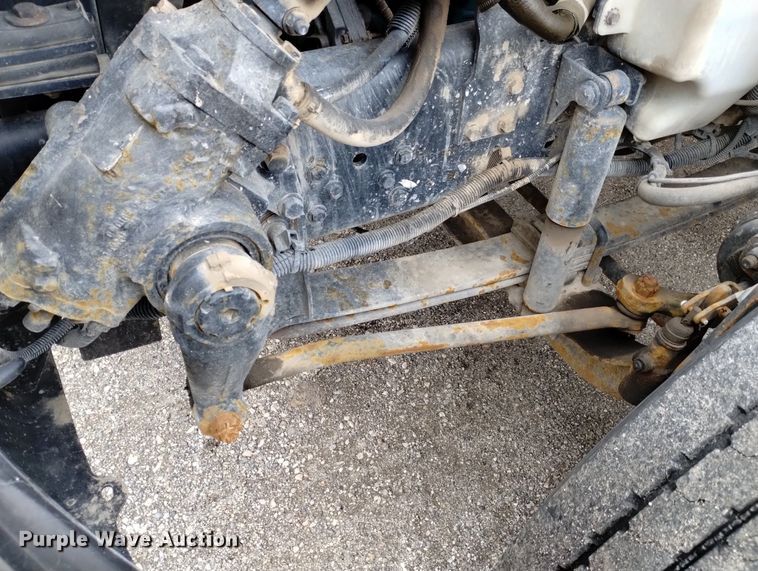 image for item DN6336 2011 International 4300  fuel truck