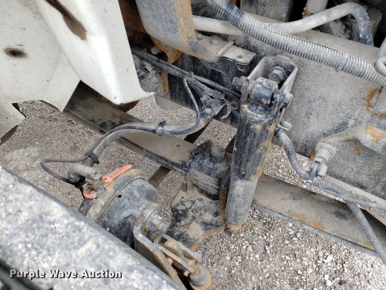 image for item DN6336 2011 International 4300  fuel truck