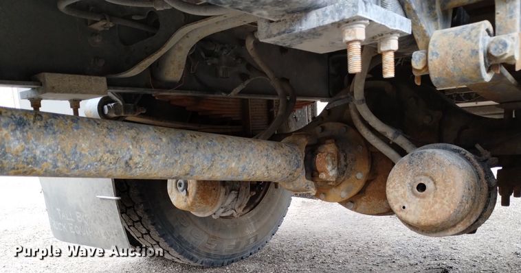 image for item DN6336 2011 International 4300  fuel truck