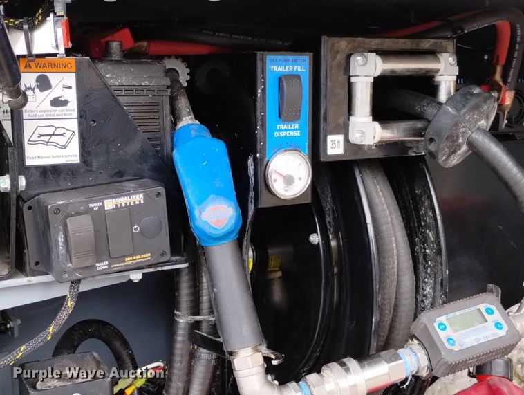 image for item DN6338 2018 Thunder Creek FST750  fuel tank trailer