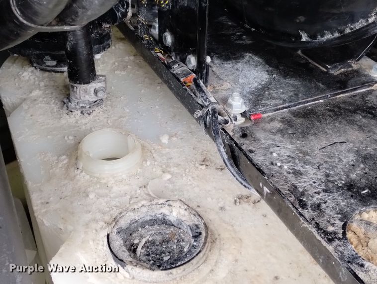 image for item DN6338 2018 Thunder Creek FST750  fuel tank trailer