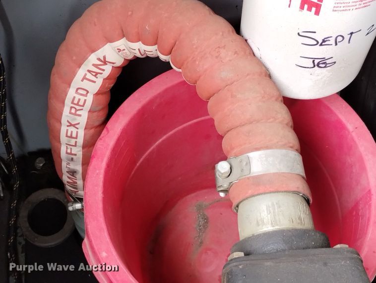 image for item DN6338 2018 Thunder Creek FST750  fuel tank trailer