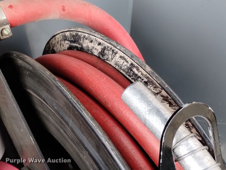 image for item DN6338 2018 Thunder Creek FST750  fuel tank trailer