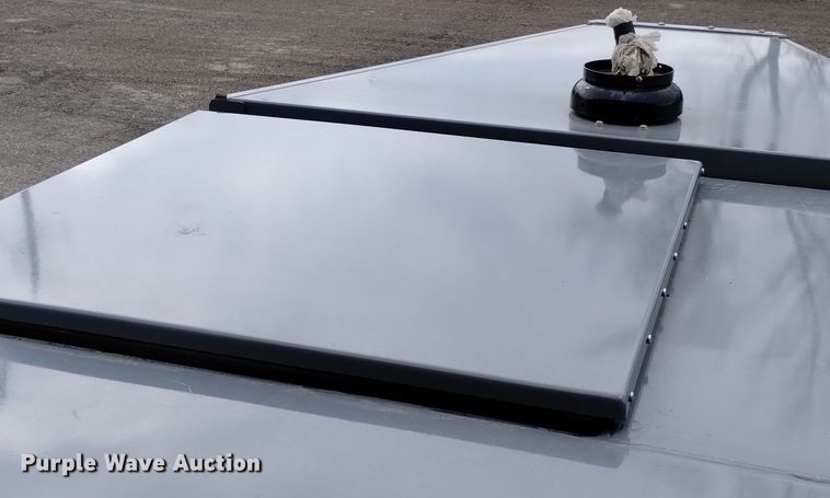 image for item DN6338 2018 Thunder Creek FST750  fuel tank trailer