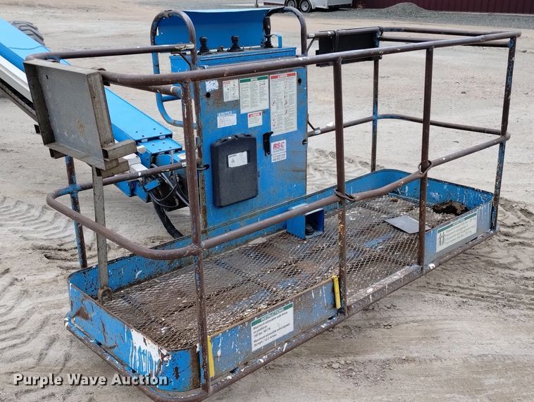 image for item DN6355 2000 Genie S-80  boom lift