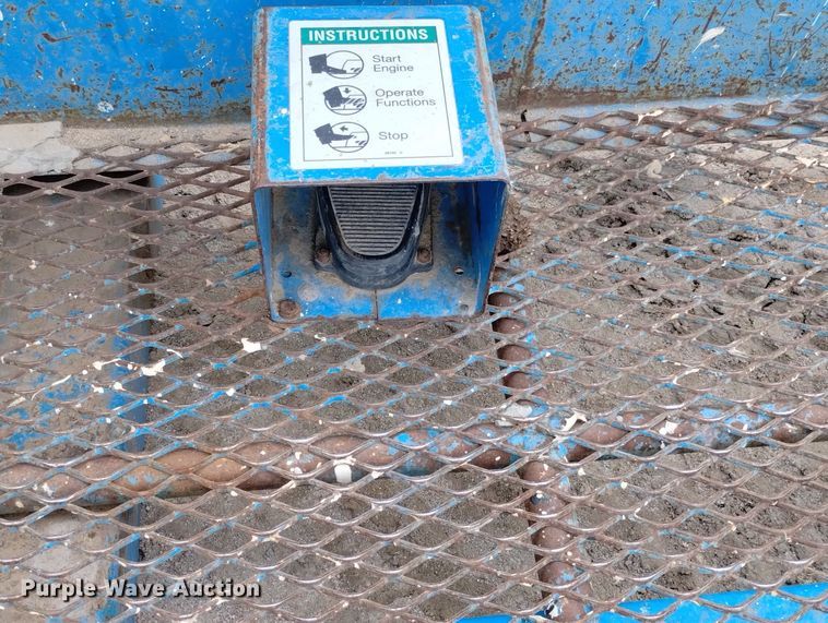 image for item DN6355 2000 Genie S-80  boom lift