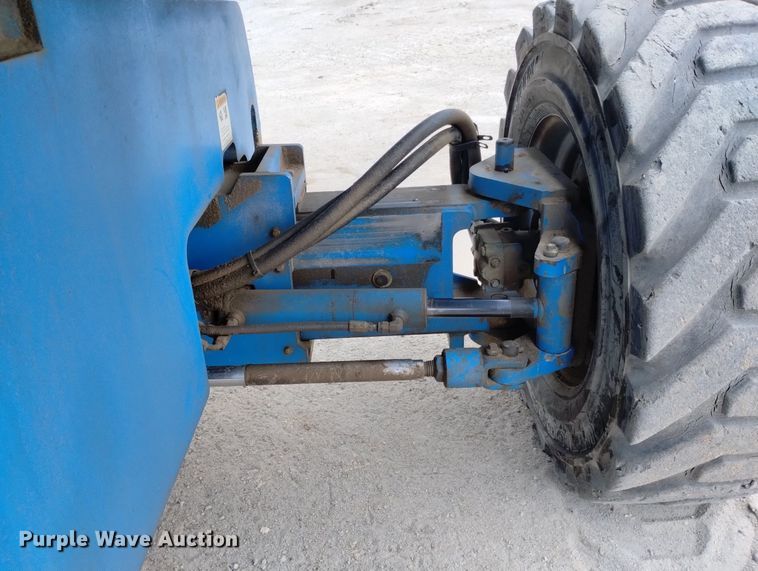 image for item DN6355 2000 Genie S-80  boom lift