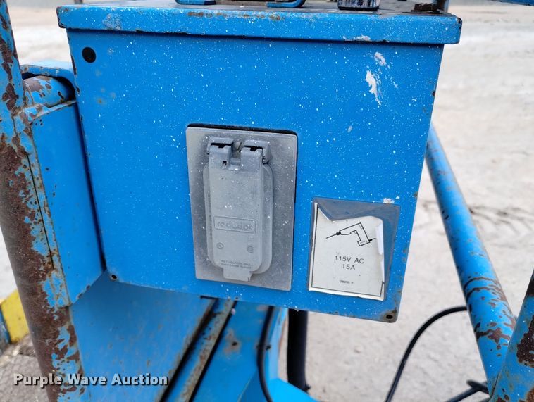image for item DN6355 2000 Genie S-80  boom lift