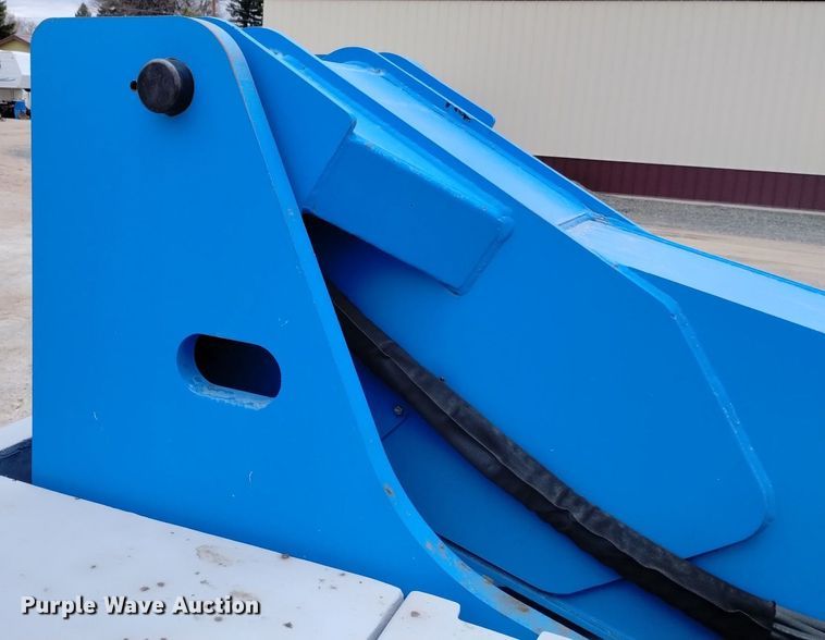 image for item DN6355 2000 Genie S-80  boom lift