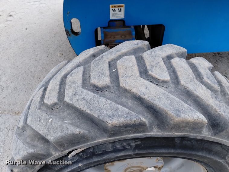 image for item DN6355 2000 Genie S-80  boom lift