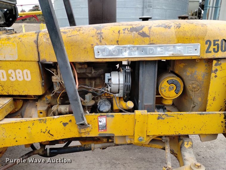 image for item DN6356 1975 John Deere 380  forklift