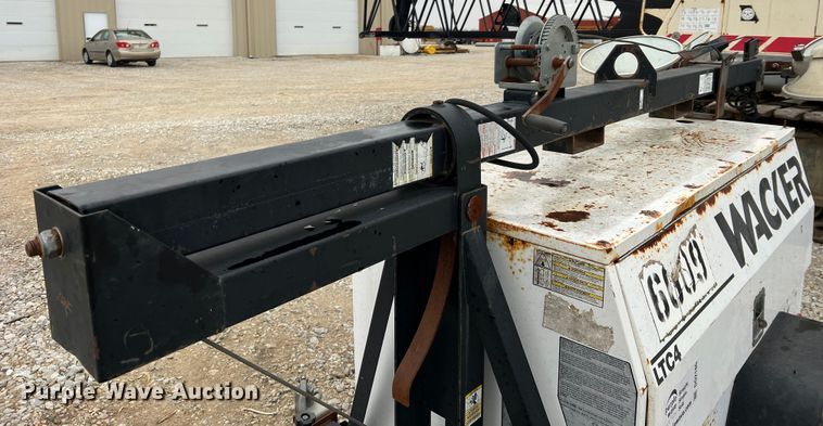 image for item DO2185 2004 Wacker LTC4  light plant