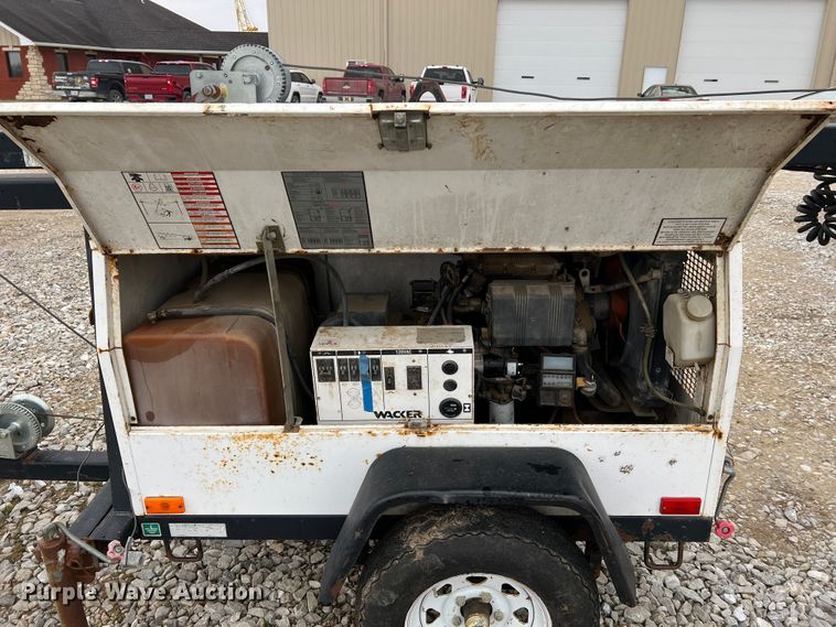 image for item DO2185 2004 Wacker LTC4  light plant