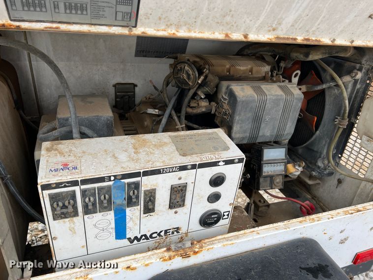 image for item DO2185 2004 Wacker LTC4  light plant