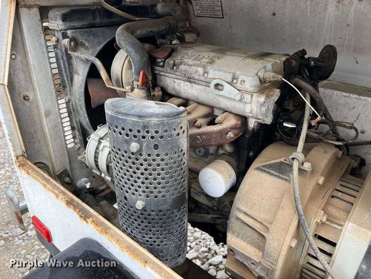 image for item DO2185 2004 Wacker LTC4  light plant