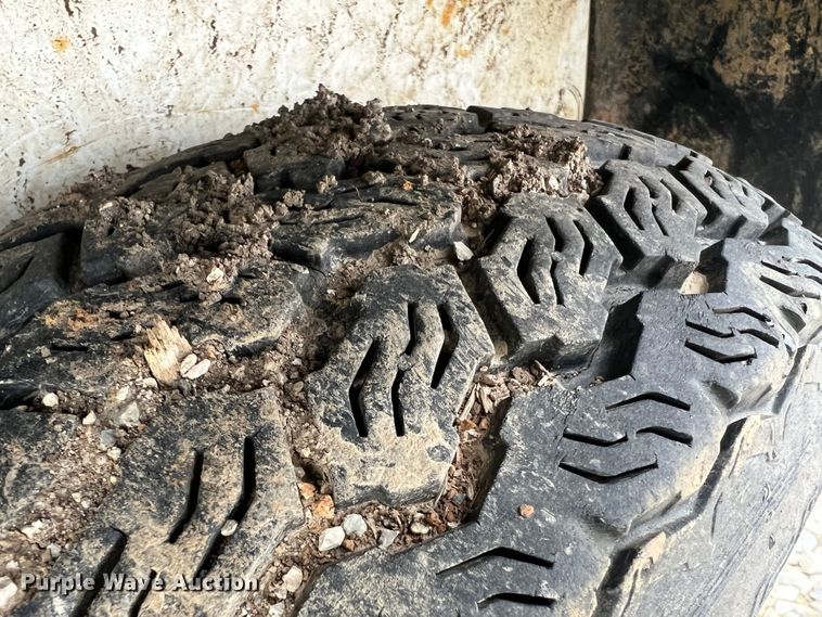 image for item DO2185 2004 Wacker LTC4  light plant