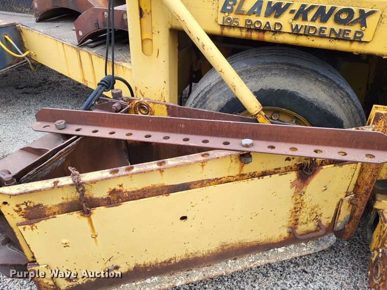 image for item DO3620 Blaw-Knox 195  road widener