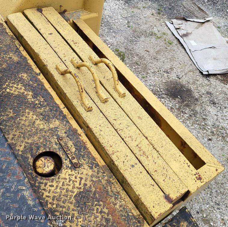 image for item DO3620 Blaw-Knox 195  road widener