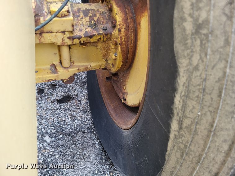 image for item DO3620 Blaw-Knox 195  road widener