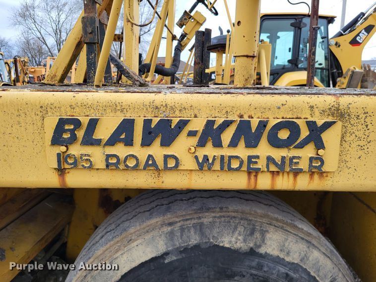 image for item DO3620 Blaw-Knox 195  road widener