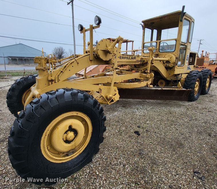 image for item DO3621 1968 Caterpillar 120  rigid frame motor grader