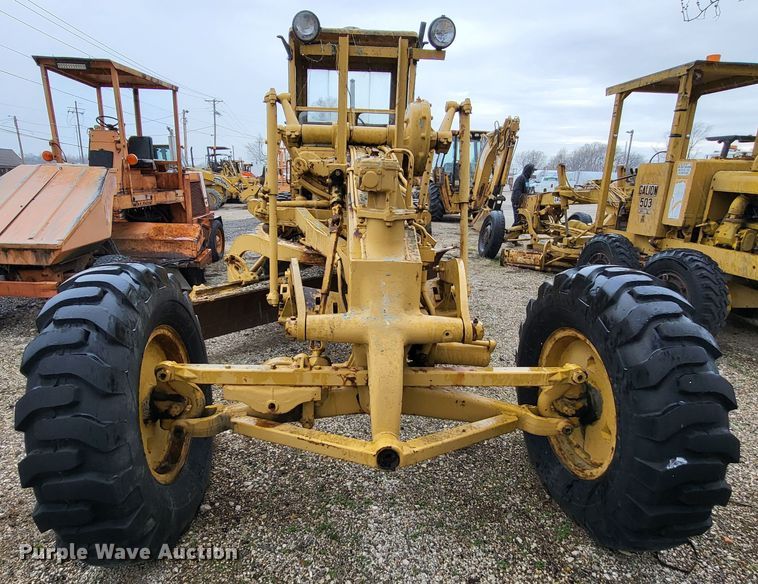 image for item DO3621 1968 Caterpillar 120  rigid frame motor grader